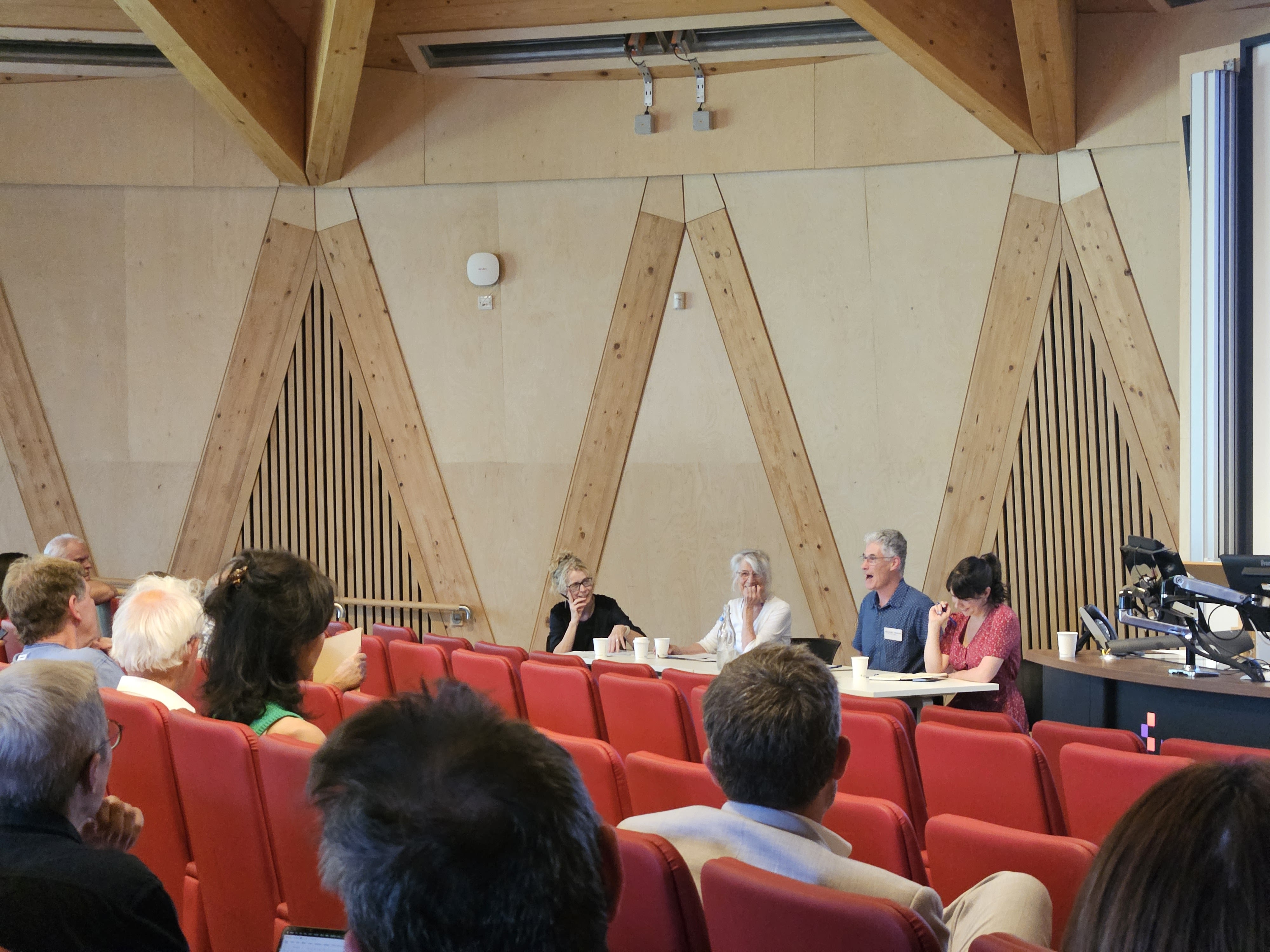 Professor Mike Roper (in blue) presenting at the European Society for the History of Human Sciences conference